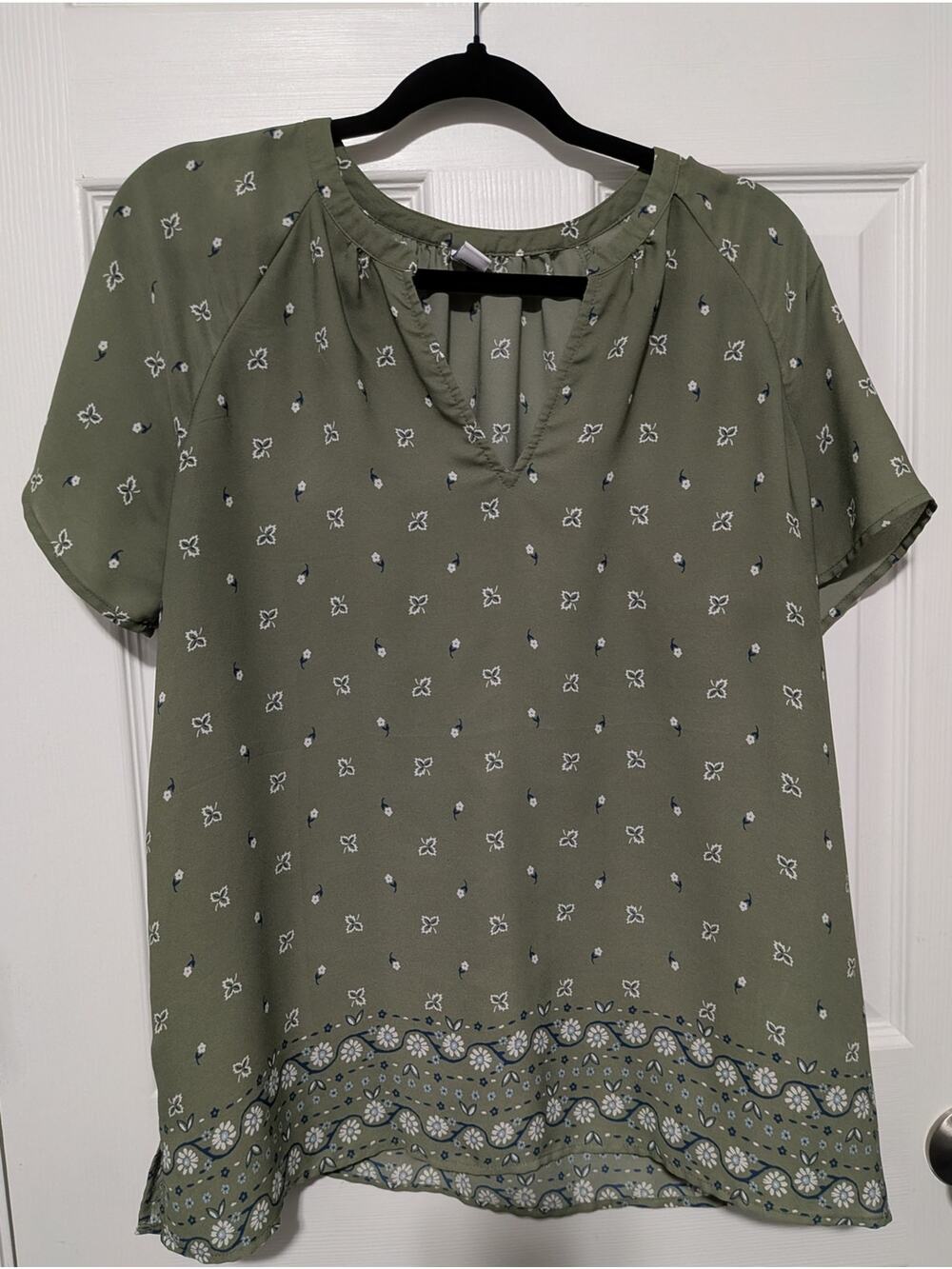 Old Navy Women’s Tops Size Large Short Sleeves Green Floral